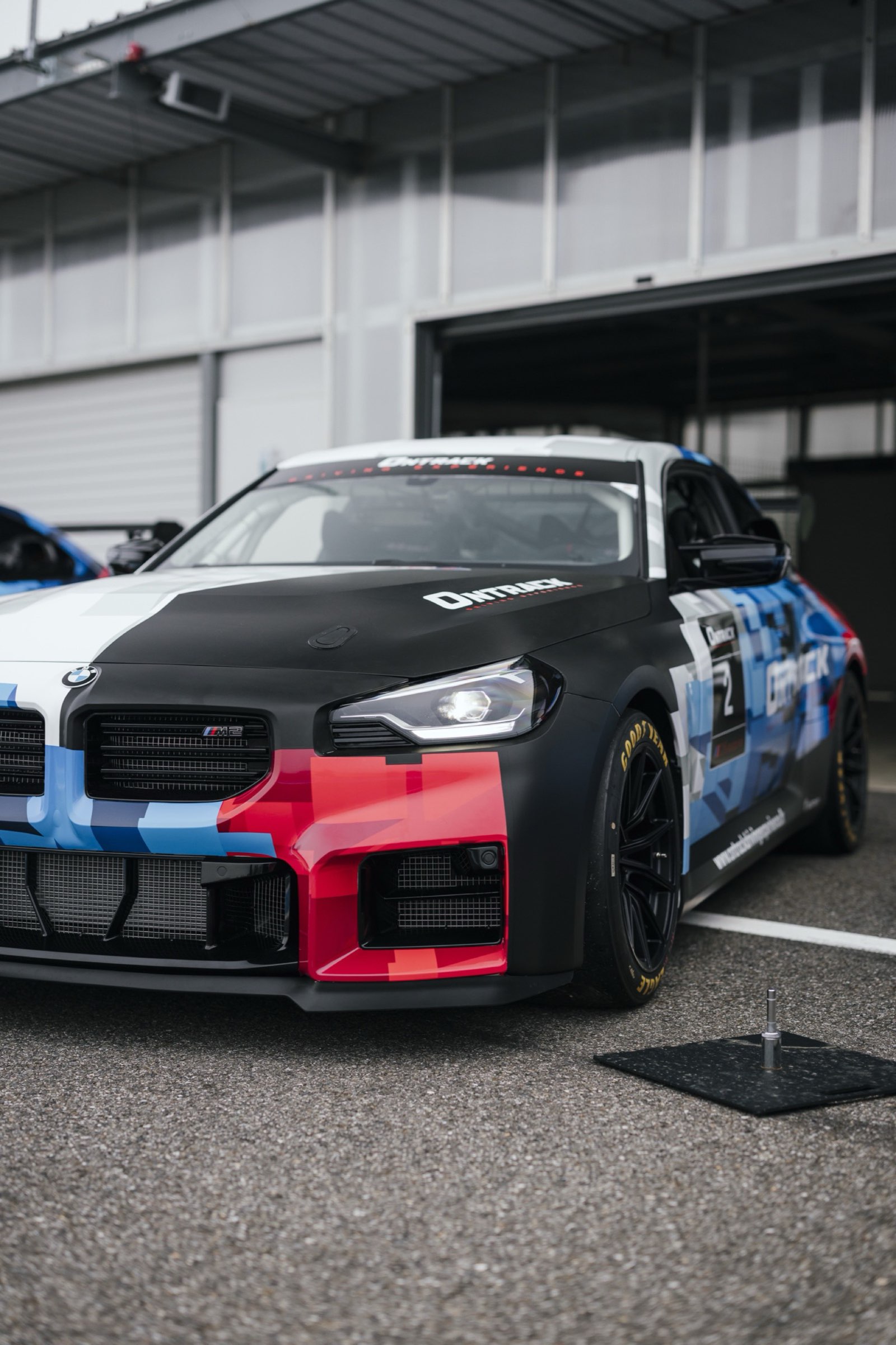 BMW M2 Racing ONTRACK — véritable voiture de course