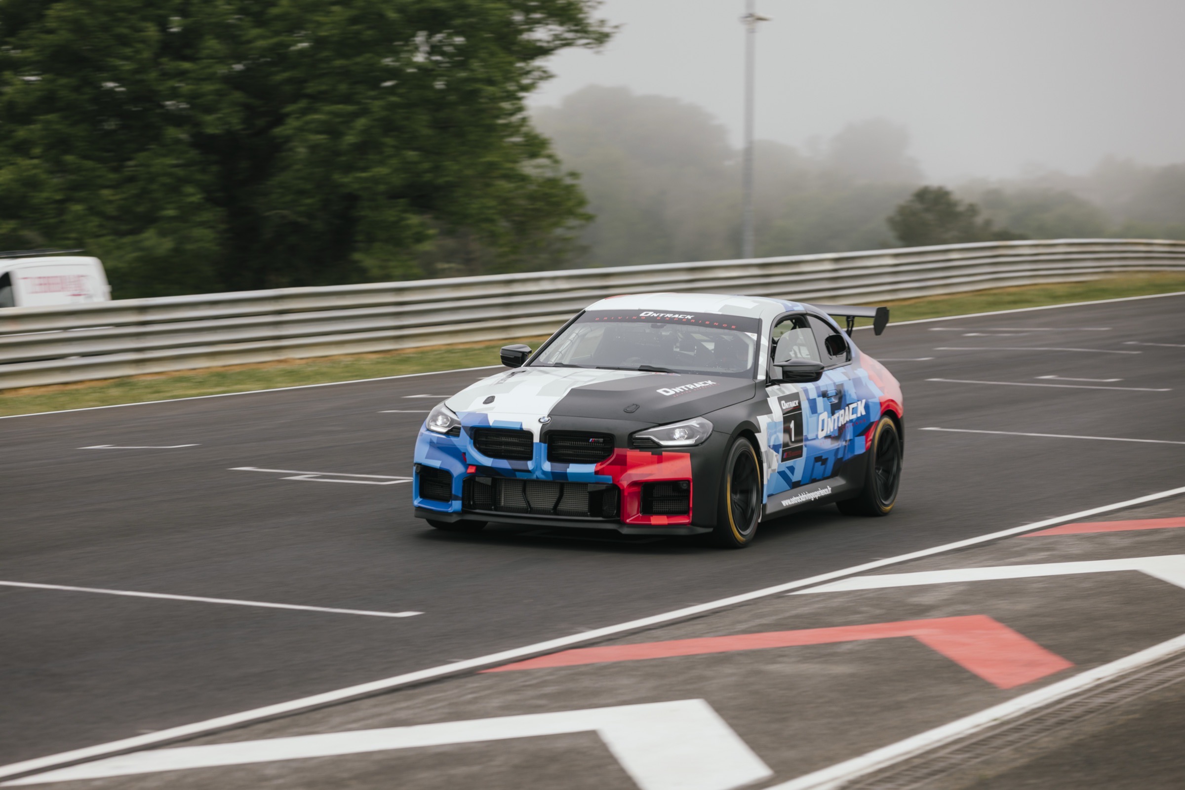 La BMW M2 RACING · L'équilibre